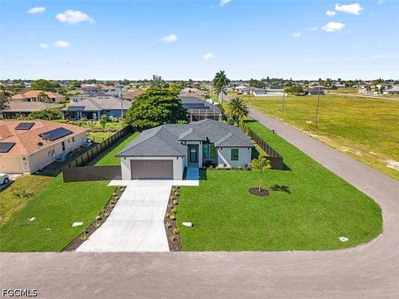 3 bedroom SingleFamilyResidence at 1514 NE 7th Ave, Cape Coral, Cape Coral — photo 4