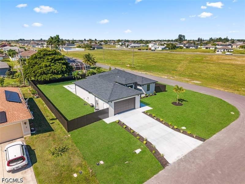 3 bedroom SingleFamilyResidence at 1514 NE 7th Ave, Cape Coral, Cape Coral — photo 5