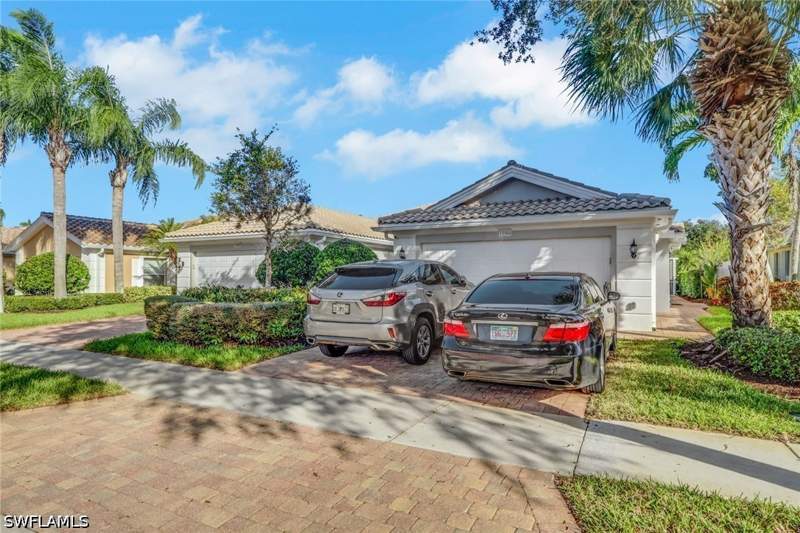 2 bedroom Duplex at 15504 Orlanda Dr, Village Walk Of Bonita Springs, Bonita Springs — photo 4