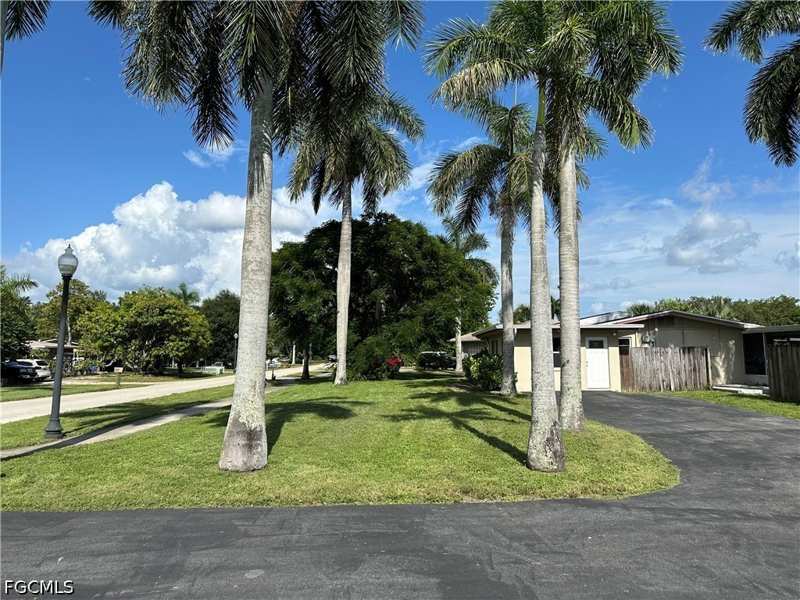 3 bedroom SingleFamilyResidence at 1306 Burtwood Dr, Seminole Estates, Fort Myers — photo 1