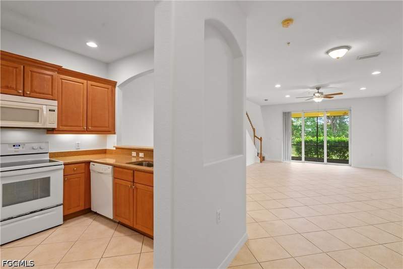 3 bedroom Townhouse at 4391 Lazio Way 306, Matera, Fort Myers — photo 5