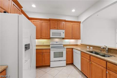 4391 Lazio Way 306, Fort Myers FL - photo 6 of 32