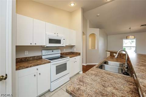 504 SW 28th Ter, Cape Coral FL - photo 6 of 15