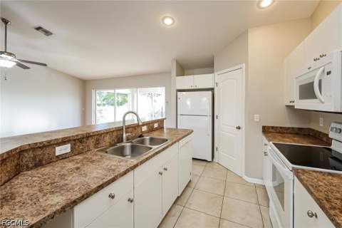 504 SW 28th Ter, Cape Coral FL - photo 7 of 15