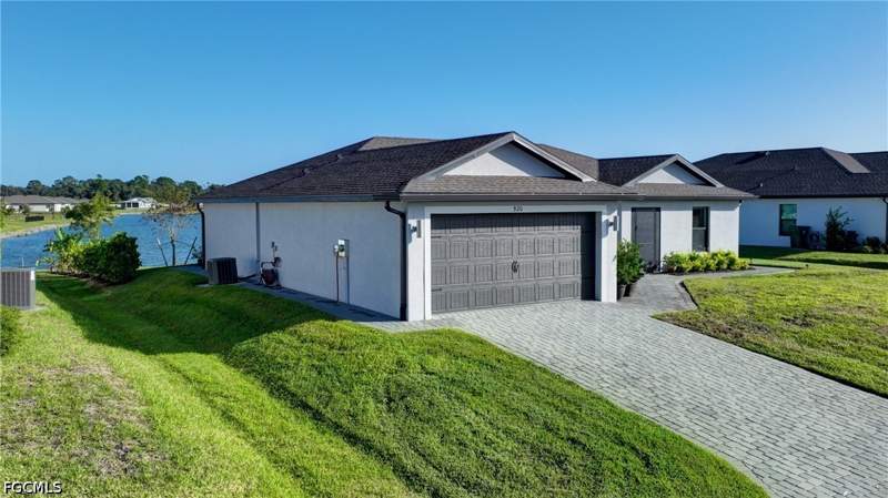3 bedroom SingleFamilyResidence at 920 Admiral Bull Halsey Ave, Labelle, Labelle — photo 3