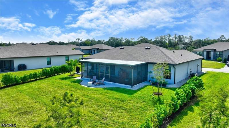 3 bedroom SingleFamilyResidence at 920 Admiral Bull Halsey Ave, Labelle, Labelle — photo 4