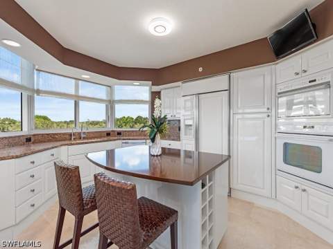 6597 Nicholas Blvd 406, Naples FL - photo 6 of 24