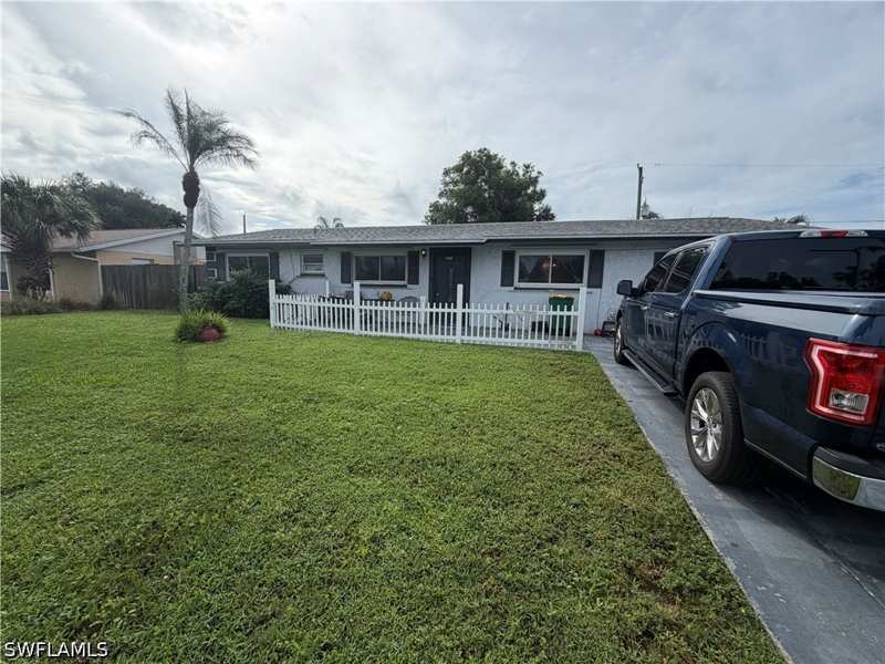 3 bedroom SingleFamilyResidence at 1300 Hernando St, Naples Twin Lakes, Naples — photo 1