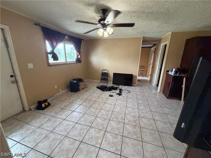 3 bedroom SingleFamilyResidence at 1300 Hernando St, Naples Twin Lakes, Naples — photo 5