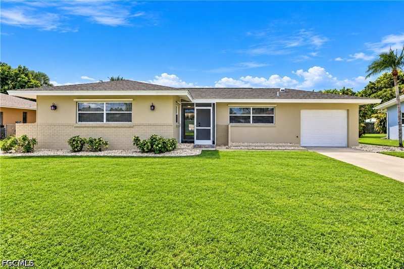2 bedroom SingleFamilyResidence at 766 Entrada Dr S, Palm City Park, Fort Myers — photo 1