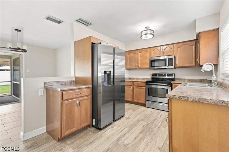 2 bedroom SingleFamilyResidence at 766 Entrada Dr S, Palm City Park, Fort Myers — photo 5