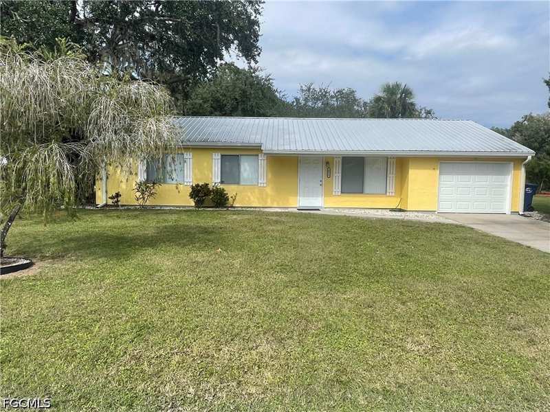 3 bedroom SingleFamilyResidence at 4015 Rainbow Cir, Port Labelle, Labelle — photo 1