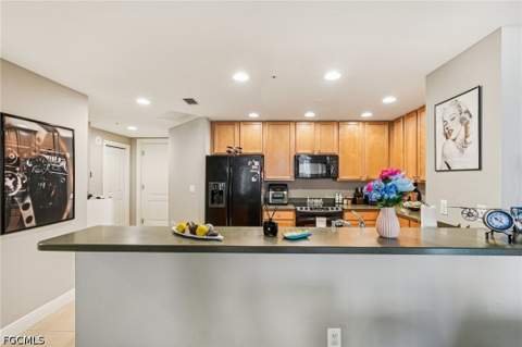 5781 Cape Harbour Dr 903, Cape Coral FL - photo 10 of 40