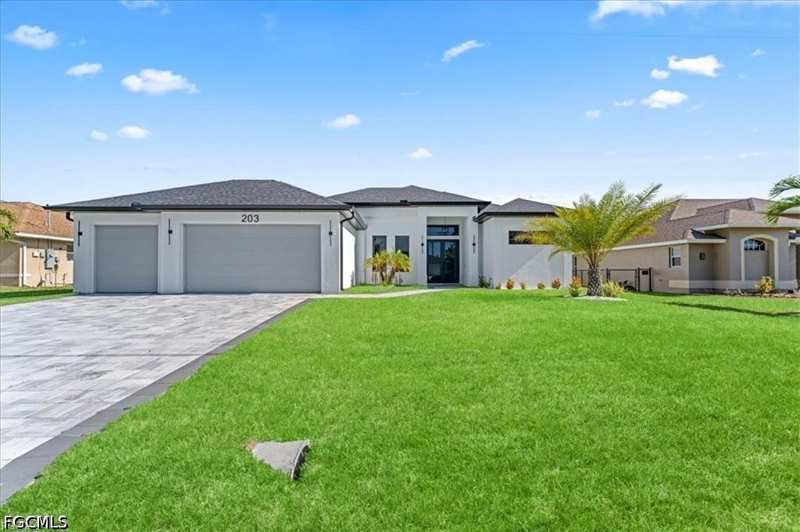 4 bedroom SingleFamilyResidence at 203 SE 11th Ter, Cape Coral, Cape Coral — photo 1