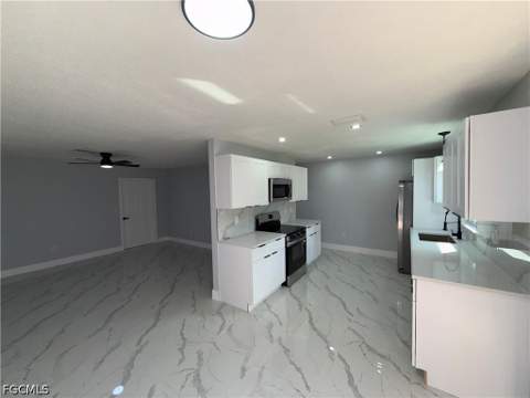 317 Montgomery Ave, Fort Myers FL - photo 10 of 32