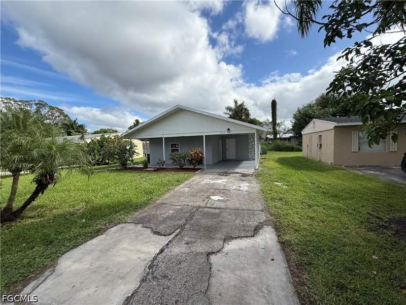 3 bedroom SingleFamilyResidence at 317 Montgomery Ave, Fort Myers, Fort Myers — photo 3
