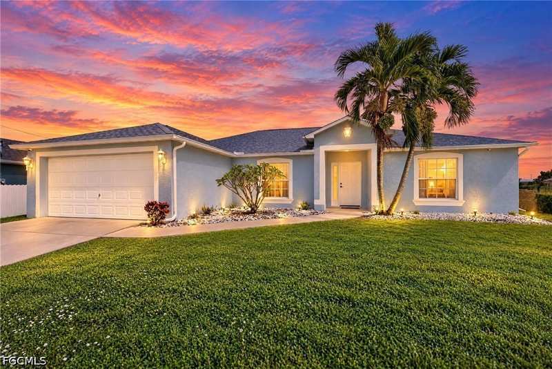3 bedroom SingleFamilyResidence at 4305 NE 20th Pl, Cape Coral, Cape Coral — photo 1
