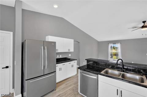 4305 NE 20th Pl, Cape Coral FL - photo 10 of 38