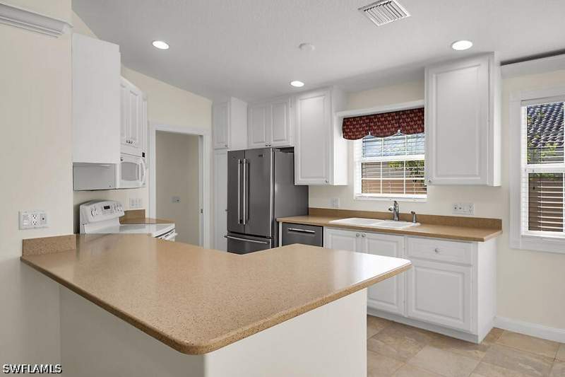 2 bedroom Duplex at 7972 Umberto Ct, Verona Walk, Naples — photo 4
