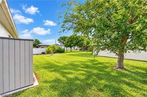 1823 SW 16th Ter, Cape Coral FL - photo 7 of 38