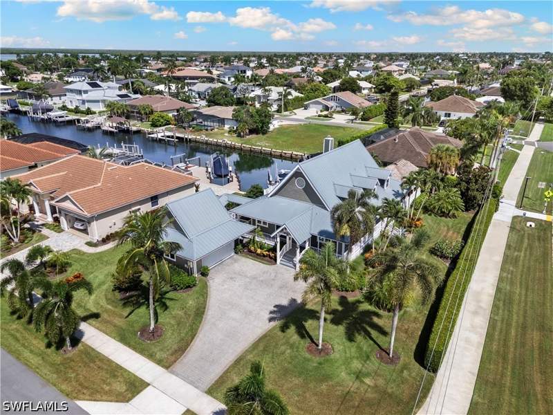 5 bedroom SingleFamilyResidence at 411 N Barfield Dr, Marco Island, Marco Island — photo 5