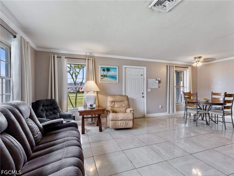 3 bedroom SingleFamilyResidence at 2342 Crystal Dr, Fort Myers Villas, Fort Myers — photo 5