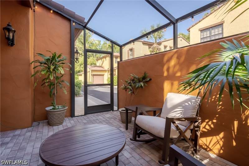 2 bedroom Condominium at 9141 Chula Vista St 12801, Ole, Naples — photo 4