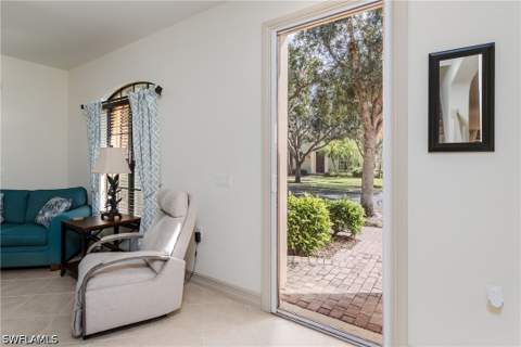 9141 Chula Vista St 12801, Naples FL - photo 8 of 40