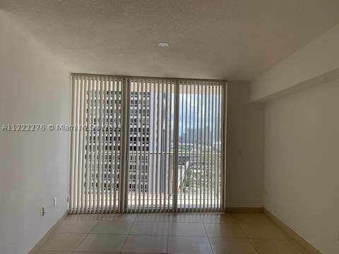 1750 N Bayshore Dr 2806, Miami FL - photo 10 of 18