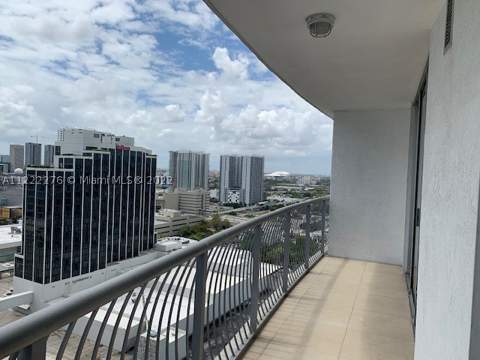 1750 N Bayshore Dr 2806, Miami FL - photo 12 of 18