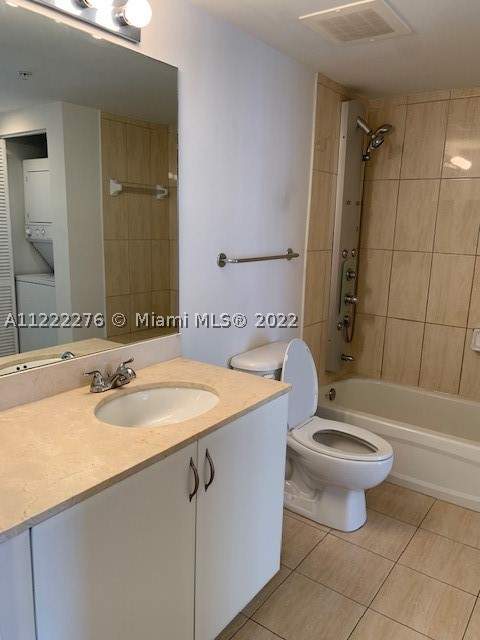 1750 N Bayshore Dr 2806, Miami FL - photo 16 of 18