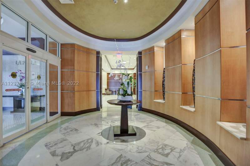 1 bedroom Condominium at 16699 Collins Av 3105, La Perla Condo, Sunny Isles Beach — photo 3