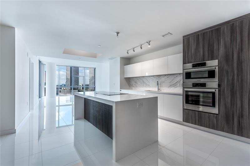 3 bedroom Condominium at 851 NE 1st Avenue 1912, Paramount world center, Miami — photo 1