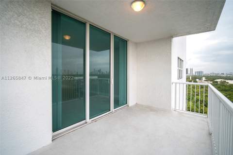 15051 Royal Oaks Ln 1203, North Miami FL - photo 10 of 33