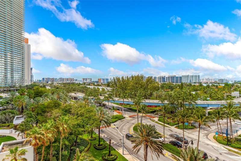 0 bedroom Condominium at 19201 Collins Ave 641, The Aventura Beach Club C, Sunny Isles Beach — photo 3