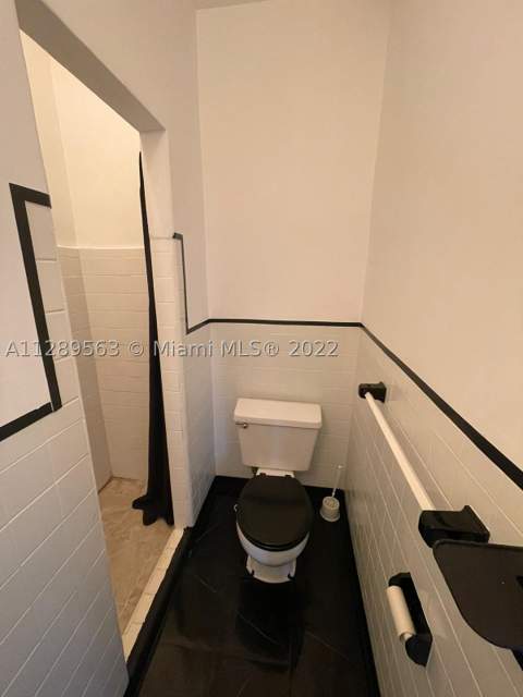 1455 Michigan Ave 7, Miami Beach FL - photo 8 of 12
