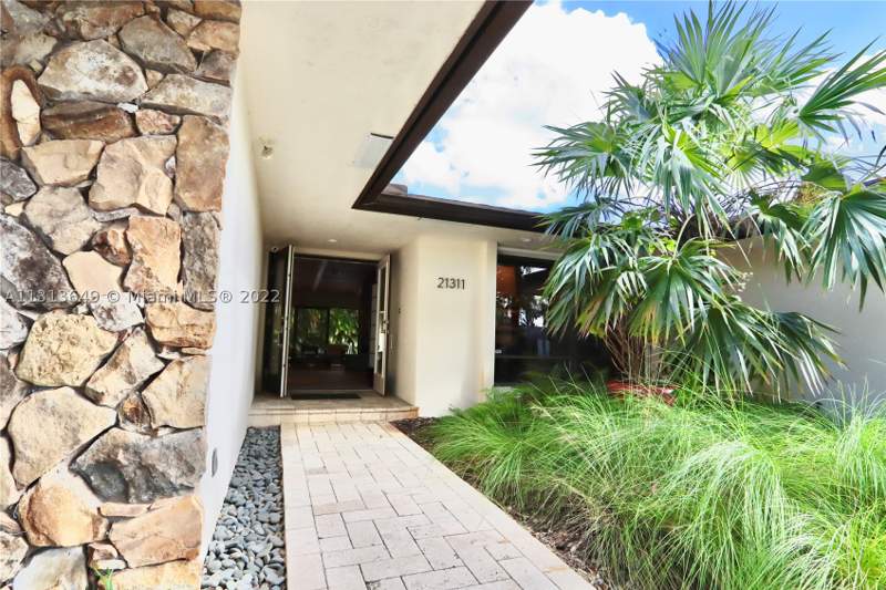 4 bedroom SingleFamilyResidence at 21311 NE 23rd Ave, Highland Lakes, Miami — photo 3