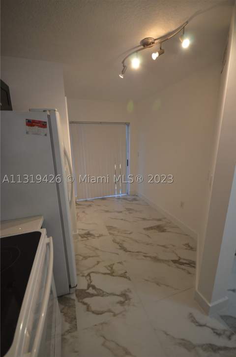 1241 SE 29th St 102, Homestead FL - photo 12 of 23