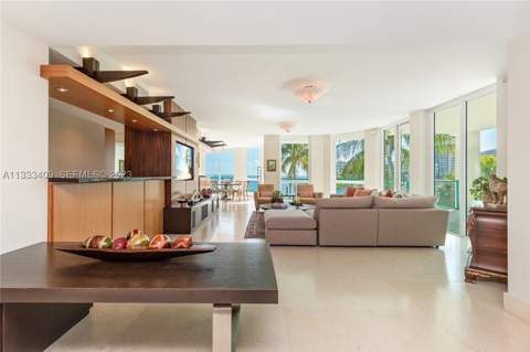 1660 W Glencoe St 302, Coconut Grove FL - photo 13 of 70