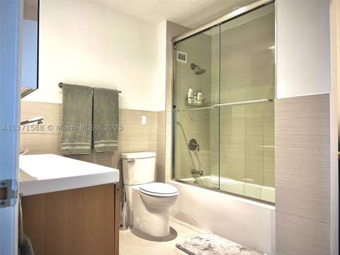 2301 Collins Ave 1626, Miami Beach FL - photo 11 of 17