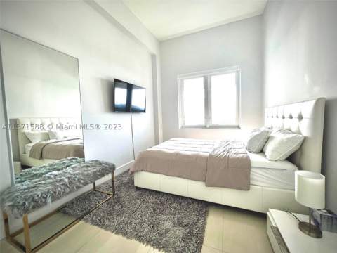 2301 Collins Ave 1626, Miami Beach FL - photo 13 of 17