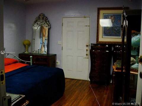 9324 Abbott Avenue, Surfside FL - photo 12 of 34