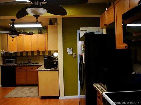 9324 Abbott Avenue, Surfside FL - photo 15 of 34