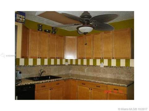 9324 Abbott Avenue, Surfside FL - photo 16 of 34