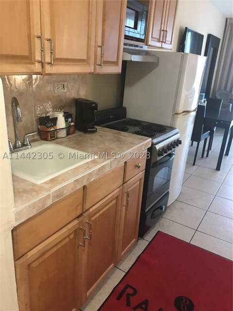 19201 Collins Ave 637, Sunny Isles Beach FL - photo 9 of 12