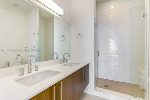 7825 NW 107th Ave 816, Doral FL - photo 15 of 19