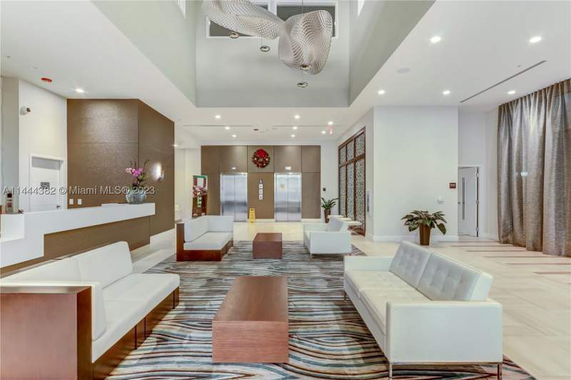 3 bedroom Condominium at 7825 NW 107th Ave 816, Midtown At Doral, Doral — photo 3