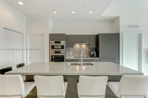 7825 NW 107th Ave 816, Doral FL - photo 6 of 19