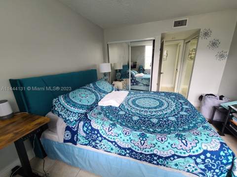 496 NW 165th St Rd D112, Miami FL - photo 15 of 35