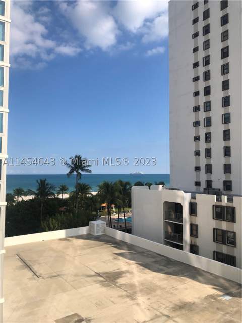 2655 Collins Ave 706, Miami Beach FL - photo 13 of 37